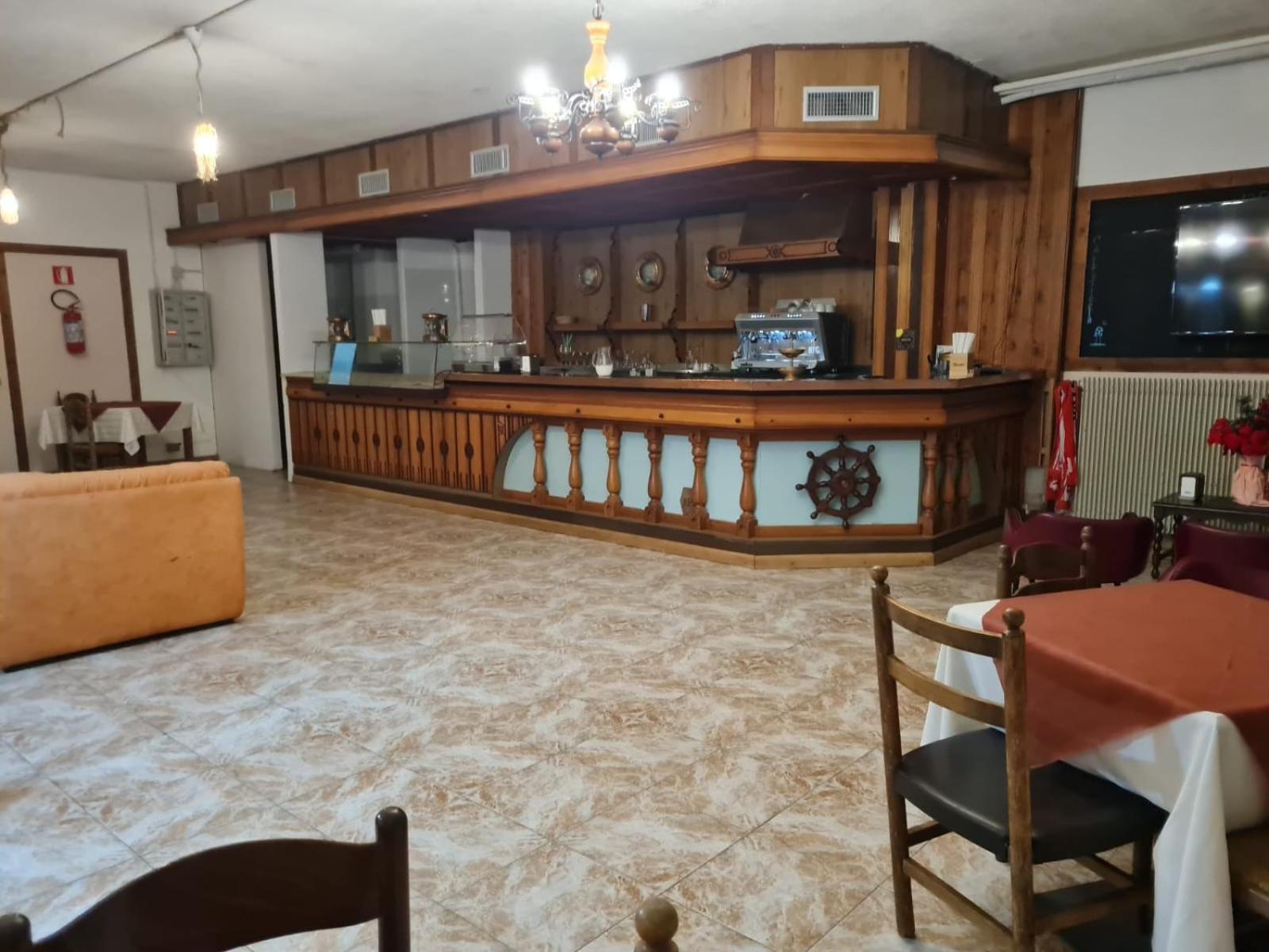 קבארנו Hostel Il Pirata מראה חיצוני תמונה