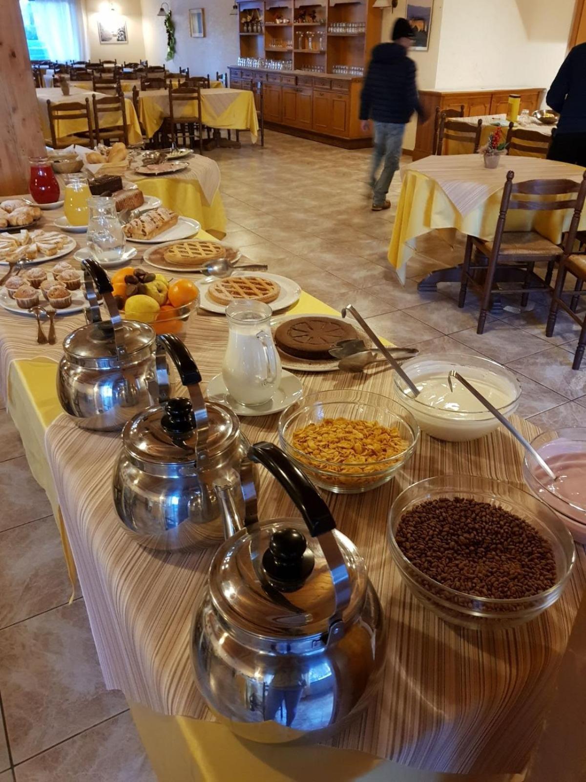קבארנו Hostel Il Pirata מראה חיצוני תמונה