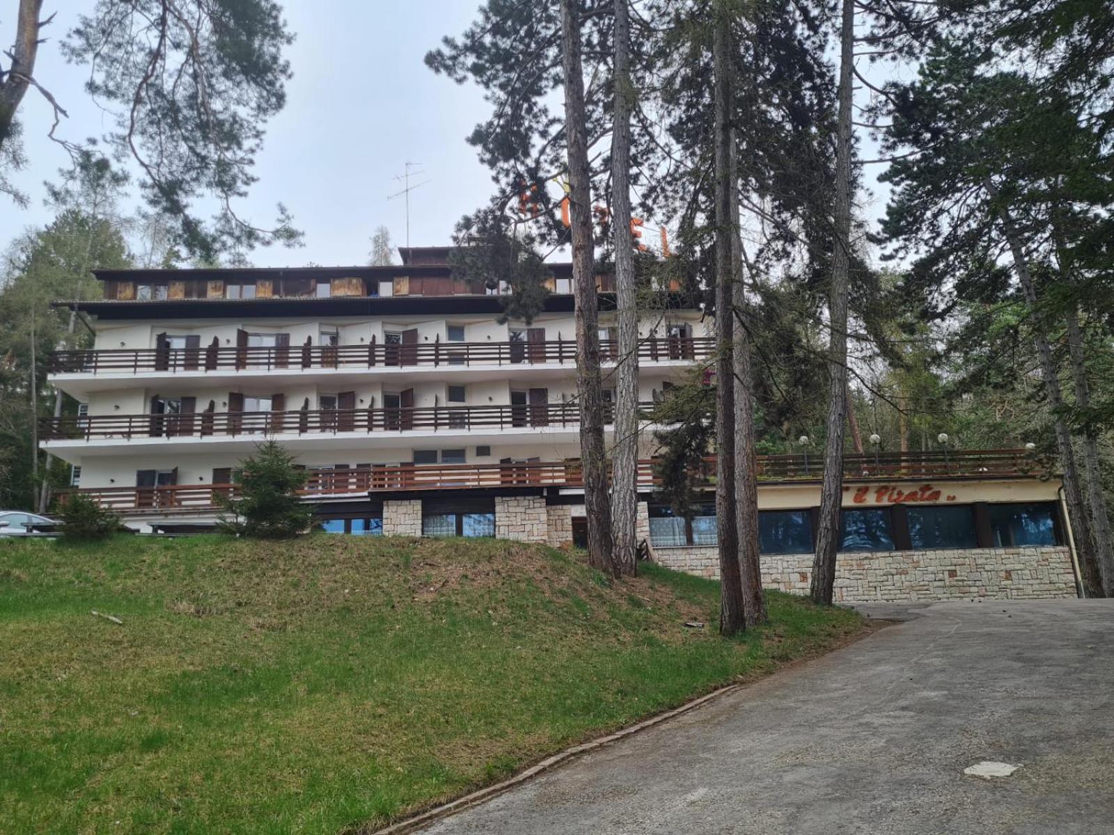 קבארנו Hostel Il Pirata מראה חיצוני תמונה
